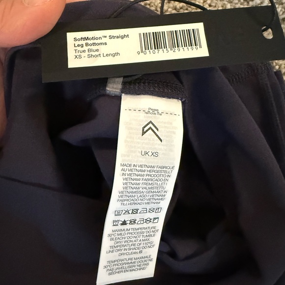NWT Oner Active Straight Leg SoftMotion True Blue Navy XS Short - Picture 3 of 8